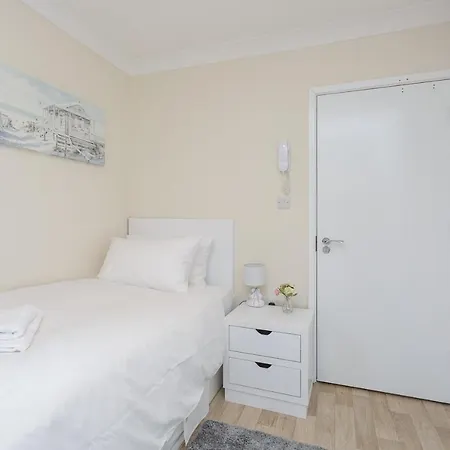 Blackberry - Stylish Self-Contained Flats In Soton City Centre Southampton Room photo
