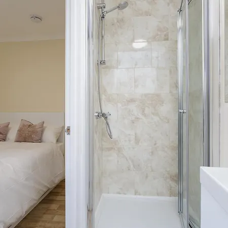 Blackberry - Stylish Self-Contained Flats In Soton City Centre Southampton Room photo